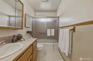 212 L St SE, Auburn, WA 98002 - Photo 17