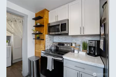 708 116th St S., Tacoma, WA 98444 - Photo 7