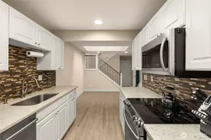14226 NE 2nd Pl, Bellevue, WA 98007 - Photo 9