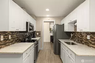 14226 NE 2nd Pl, Bellevue, WA 98007 - Photo 7