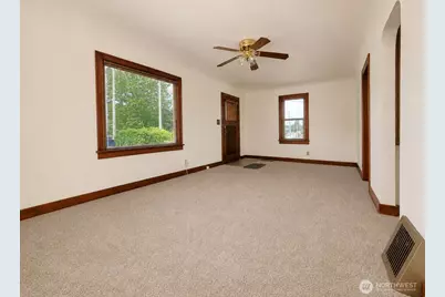 1120 Lincoln Avenue, Bremerton, WA 98337 - Photo 11