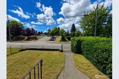 1120 Lincoln Avenue, Bremerton, WA 98337 - Photo 3