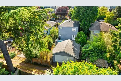 8538 19th Avenue NW, Seattle, WA 98117 - Photo 3