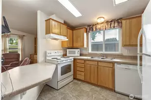 832 SE Scenic View Dr, College Place, WA 99324 - Photo 9