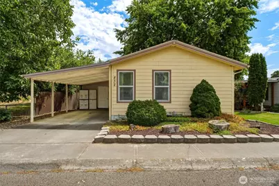 832 SE Scenic View Drive, College Place, WA 99324 - Photo 1