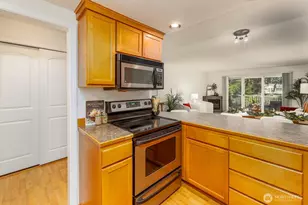 7809 218th St SW, Edmonds, WA 98026 - Photo 9