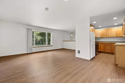 10410 206th Avenue E, Sumner, WA 98391 - Photo 9