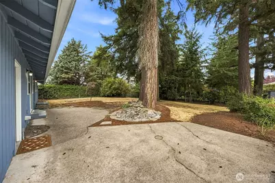 612 S 195th Street, Des Moines, WA 98148 - Photo 17