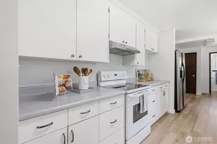 3209 128th St E, Tacoma, WA 98446 - Photo 9
