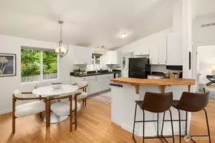 11727 Arrow Point Dr NE, Bainbridge Island, WA 98110 - Photo 9