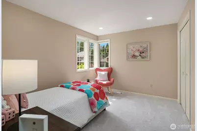 4020 262nd Place SE, Sammamish, WA 98029 - Photo 27