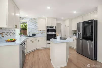 4020 262nd Place SE, Sammamish, WA 98029 - Photo 13