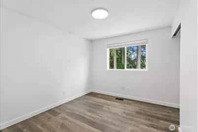 12808 Military Road E, Puyallup, WA 98374 - Photo 15