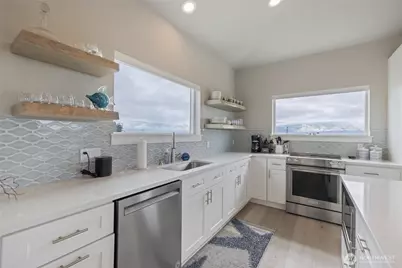 1038 Point Brown Avenue SE, Ocean Shores, WA 98569 - Photo 11