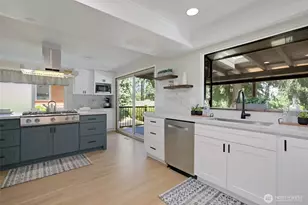 15442 SE 22nd Pl, Bellevue, WA 98007 - Photo 11