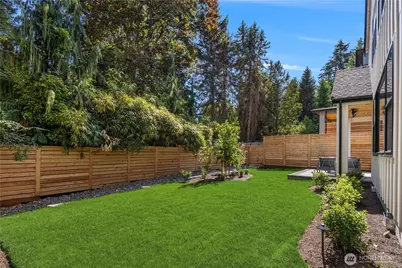 10223 NE 24th Street, Bellevue, WA 98004 - Photo 31