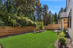 10223 NE 24th St, Bellevue, WA 98004 - Photo 31