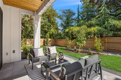 10223 NE 24th Street, Bellevue, WA 98004 - Photo 29