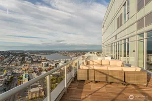 588 Bell St, Seattle, WA 98121 - Photo 35
