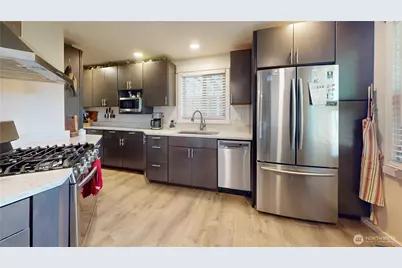 521 E Magnolia Avenue, Burlington, WA 98233 - Photo 7