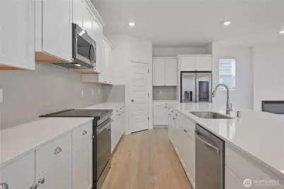 14405 204th Avenue Ct E, Bonney Lake, WA 98391 - Photo 3