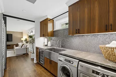 403 18th Avenue E, Seattle, WA 98112 - Photo 21