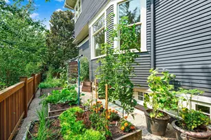 403 18th Ave E, Seattle, WA 98112 - Photo 33