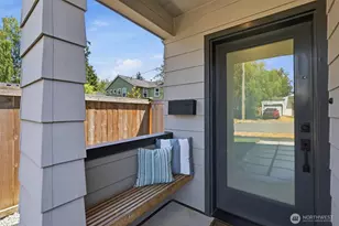 2109 NE 83rd St, Seattle, WA 98115 - Photo 3