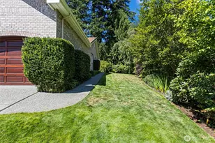 7810 175th St SW, Edmonds, WA 98026 - Photo 31