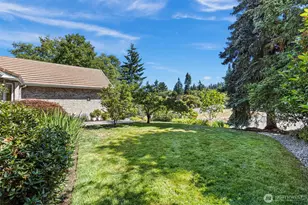 7810 175th St SW, Edmonds, WA 98026 - Photo 29