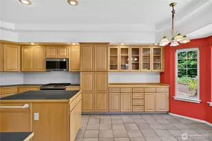 2315 Westwood Dr, Anacortes, WA 98221 - Photo 9