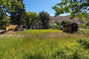 821 Riverside St, Winthrop, WA 98862 - Photo 13