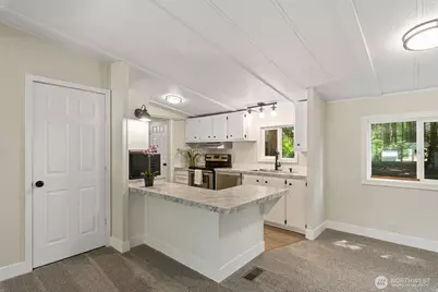 922 124th Place NW, Marysville, WA 98271 - Photo 11