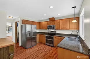 21415 116th St E, Bonney Lake, WA 98391 - Photo 3