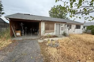 710 S Hawthorne Dr, Moses Lake, WA 98837 - Photo 1