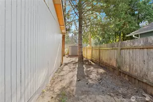 8060 NE Seawind Ave, Poulsbo, WA 98370 - Photo 25