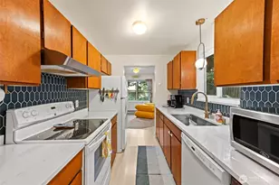 11515 Greenwood Ave N, Seattle, WA 98133 - Photo 5