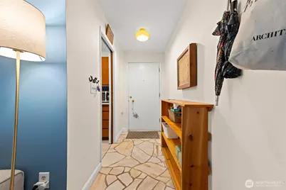 11515 Greenwood Avenue N #H, Seattle, WA 98133 - Photo 3