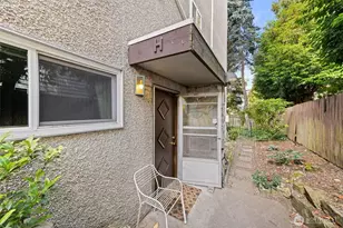 11515 Greenwood Ave N, Seattle, WA 98133 - Photo 35
