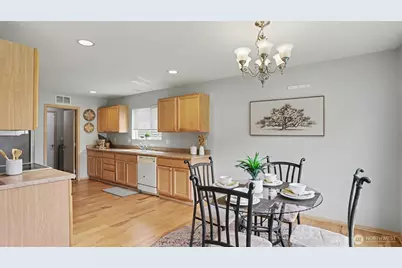 14572 SE 153rd Place, Renton, WA 98058 - Photo 5