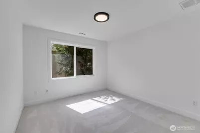 21119 SE 5th St, Sammamish, WA 98074 - Photo 25