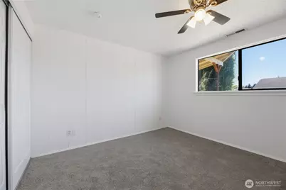 506 Calistoga Street W, Orting, WA 98360 - Photo 31