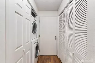 762 Hayes St, Seattle, WA 98109 - Photo 21