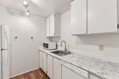 762 Hayes Street #23, Seattle, WA 98109 - Photo 11