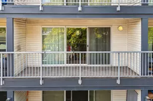 762 Hayes St, Seattle, WA 98109 - Photo 27
