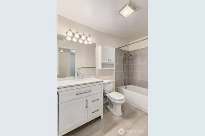 762 Hayes Street #23, Seattle, WA 98109 - Photo 17