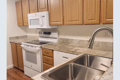 10014 NE 127th Place #A-103, Kirkland, WA 98034 - Photo 7