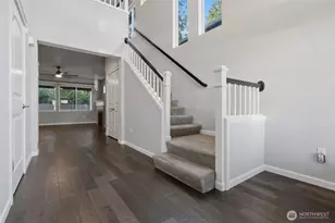 3890 Portside Dr, Bremerton, WA 98312 - Photo 5