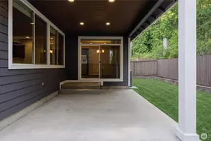 3890 Portside Dr, Bremerton, WA 98312 - Photo 37