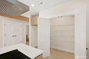 508 SW 137th St, Burien, WA 98166 - Photo 9
